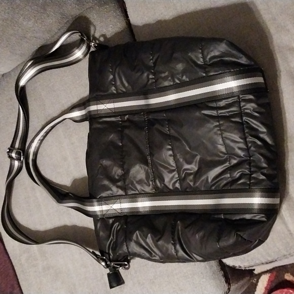 HAUTE SHORE Handbags - Haute Shore Puffer crossbody purse